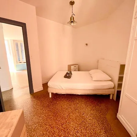 Casamea- Famille, 2 Min * Ajaccio (Corsica)