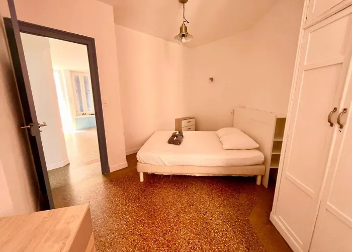 Casamea- Famille, 2 Min * Ajaccio (Corsica)